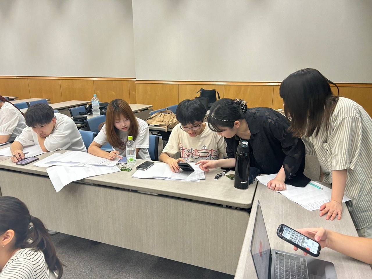 WESAの英語ディベート（Debate）の様子 2