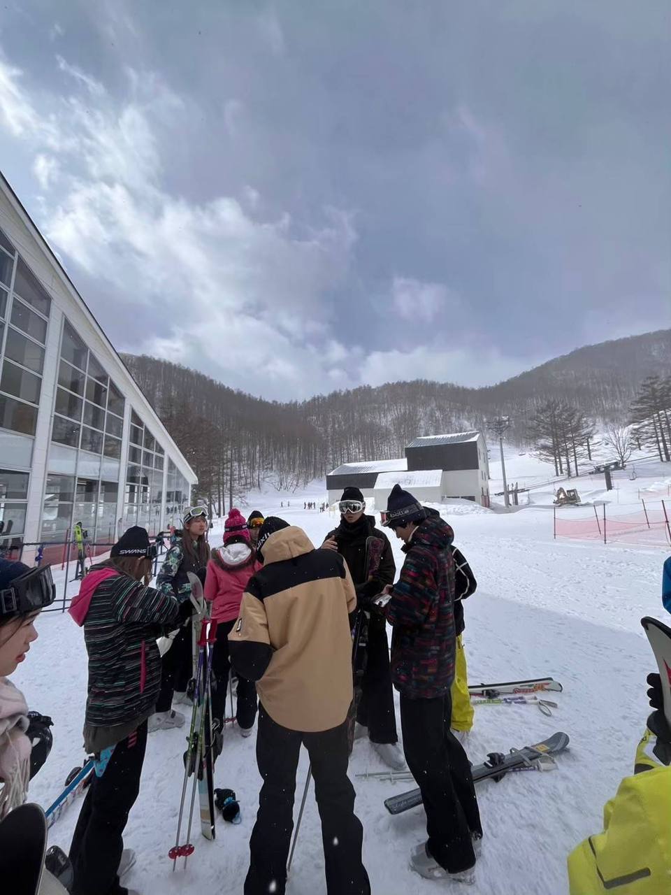 WESAのSpring Camp（スキー・スノボ合宿）の様子 2