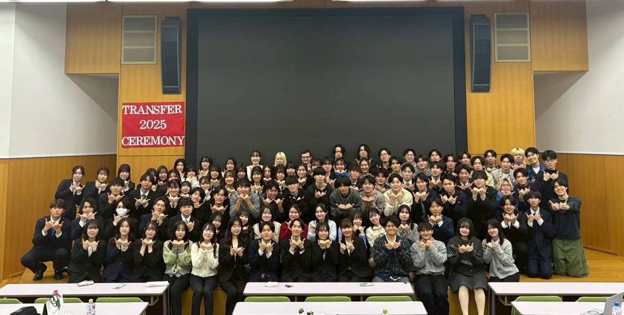 TRANSFER 2025 CEREMONYでのWESAの集合写真